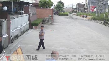 200萬(wàn)像素-工廠大門外馬路超清視頻監(jiān)控效果錄像演示
